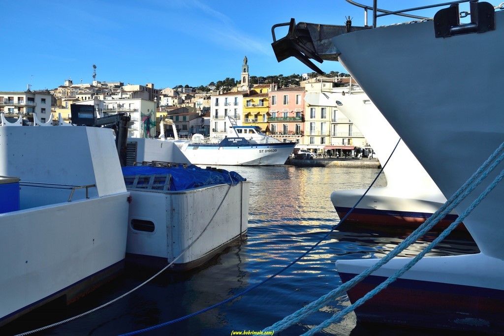 Vue sur la marine à Sète